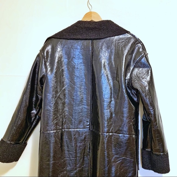 Patent trench coat - Picture 3 of 8